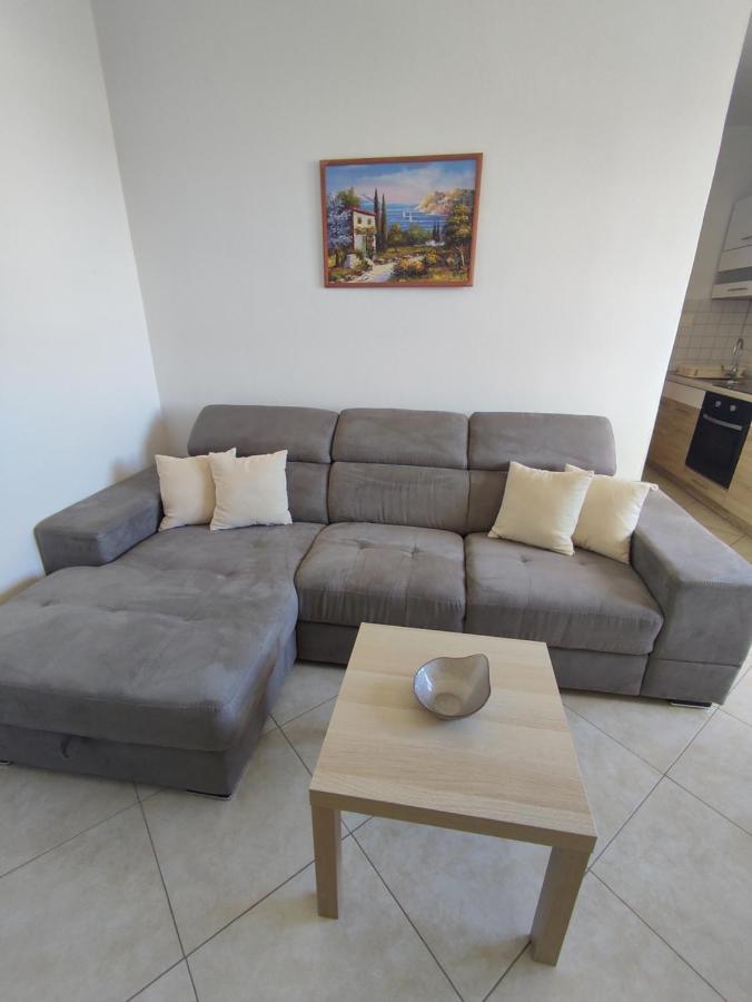 Three Lions Apartment Pula Buitenkant foto